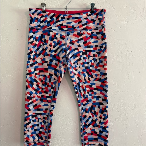 Lululemon "In The Flow" Crop II Leggings - Geometric Abstract Print, Size 12 - Picture 1 of 4
